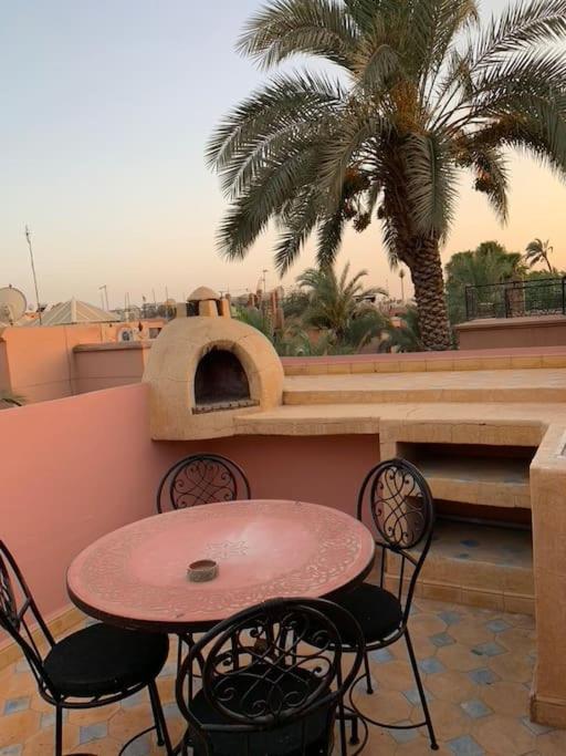 De Charme Authentique Piscine Calme فيلة