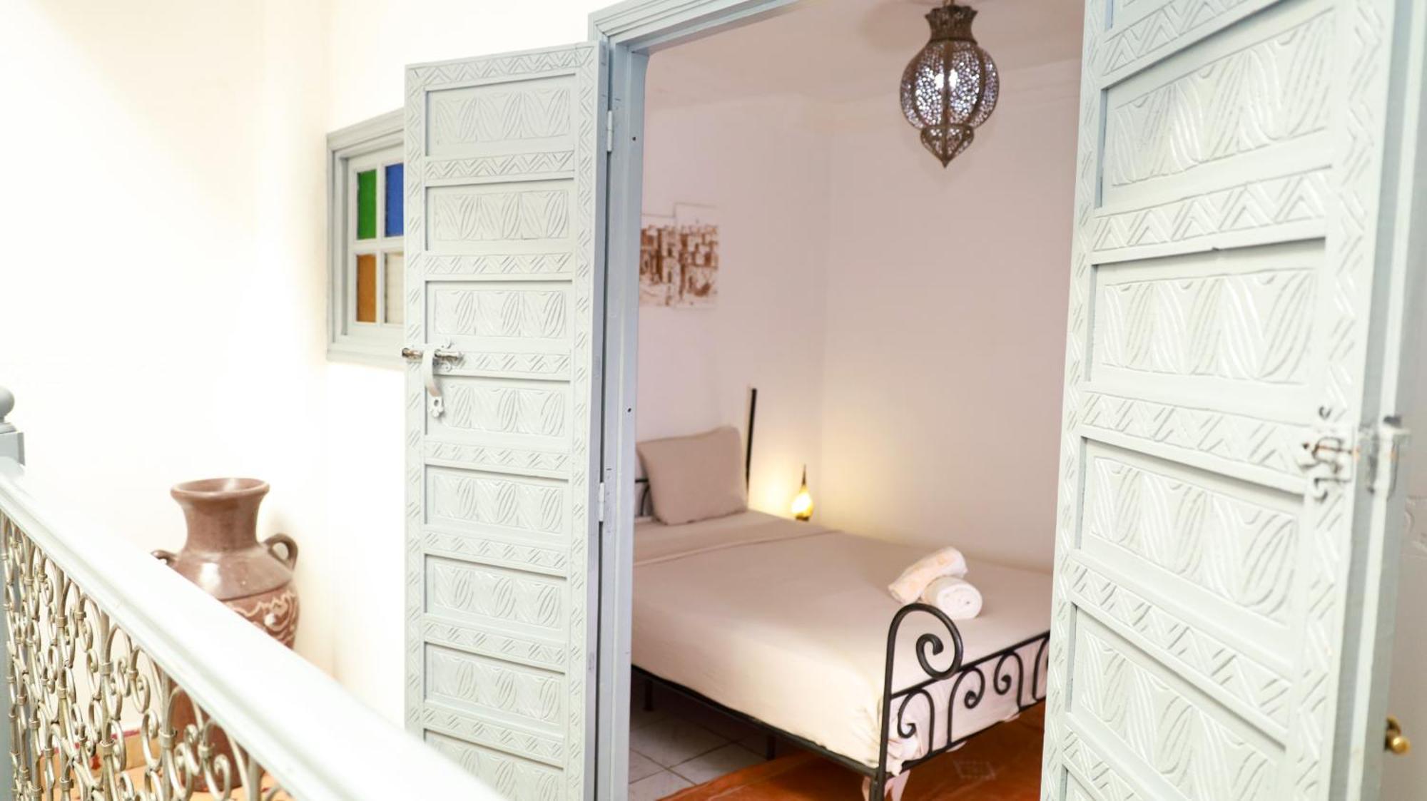 De Charme Authentique Piscine Calme Villa
